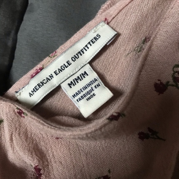 American Eagle Rose Ruffle V-Neck Top - Picture 4 of 5